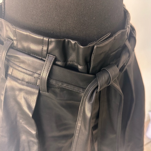 Truth by Republic black shorts - Picture 2 of 7